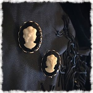 CAMEO SCREW BACK EARRINGS